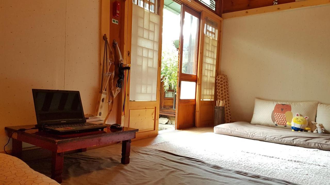 סיאול Gongsimga Hanok Guesthouse מראה חיצוני תמונה